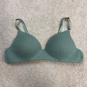 NWT Victoria’s Secret Seasalt Green Non-Wired Lightly Lined Bra Size 38D